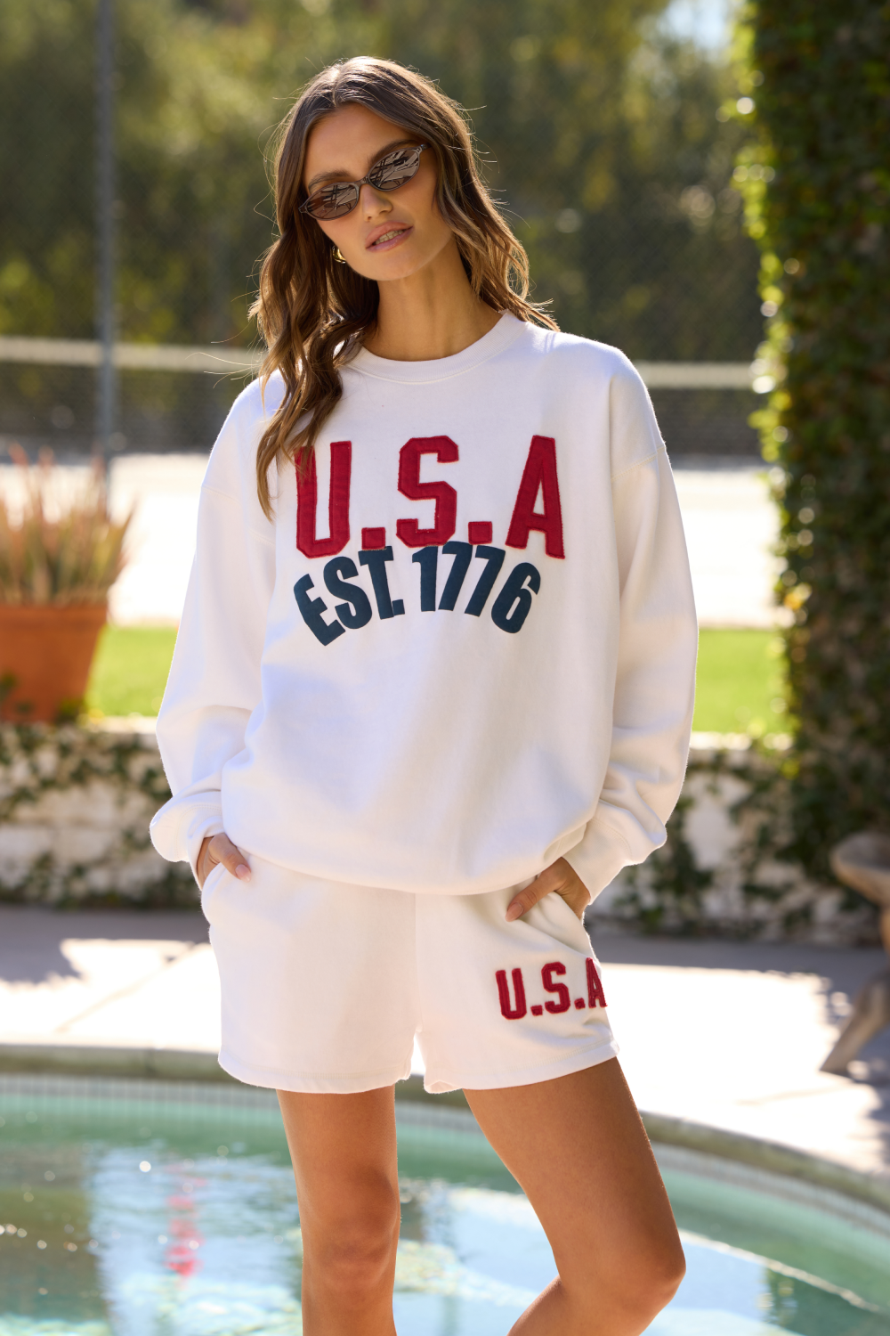 Surfwash Fleece Shorts | Vintage Havana White w/ Red