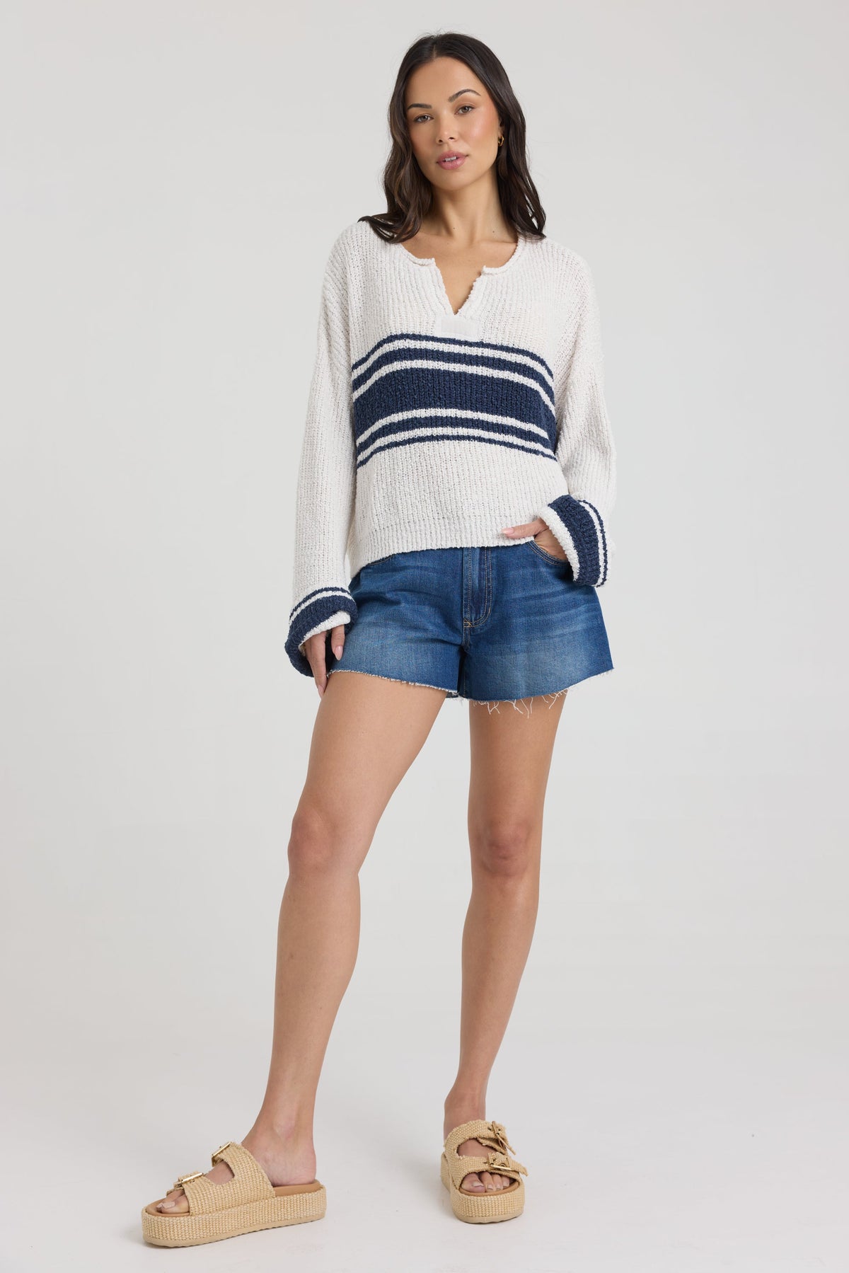 V Neck Sweater with Contrast Stripe | Vintage Havana