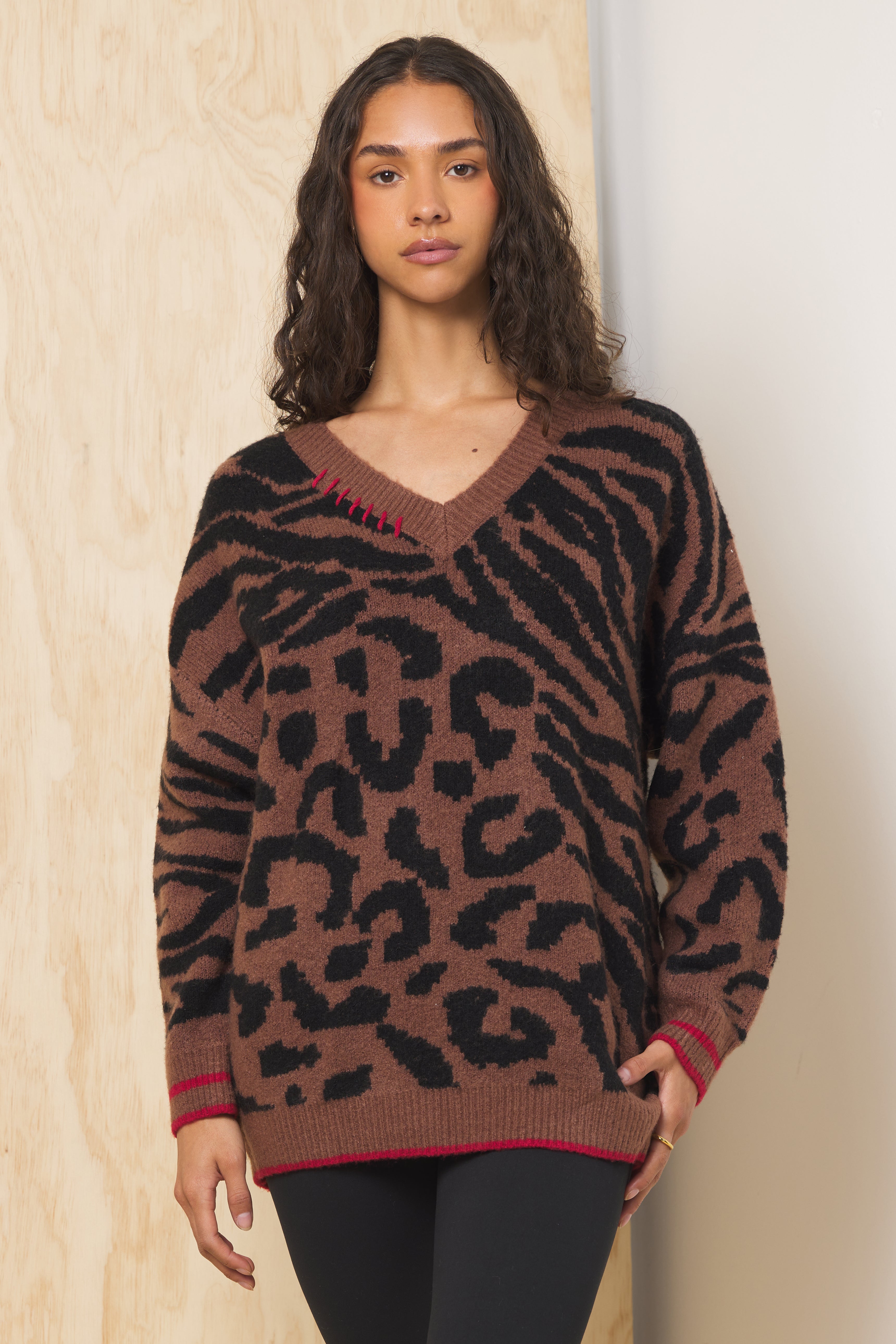 V Neck Jacquard Sweater | Vintage Havana Wild Caramer w/ Red