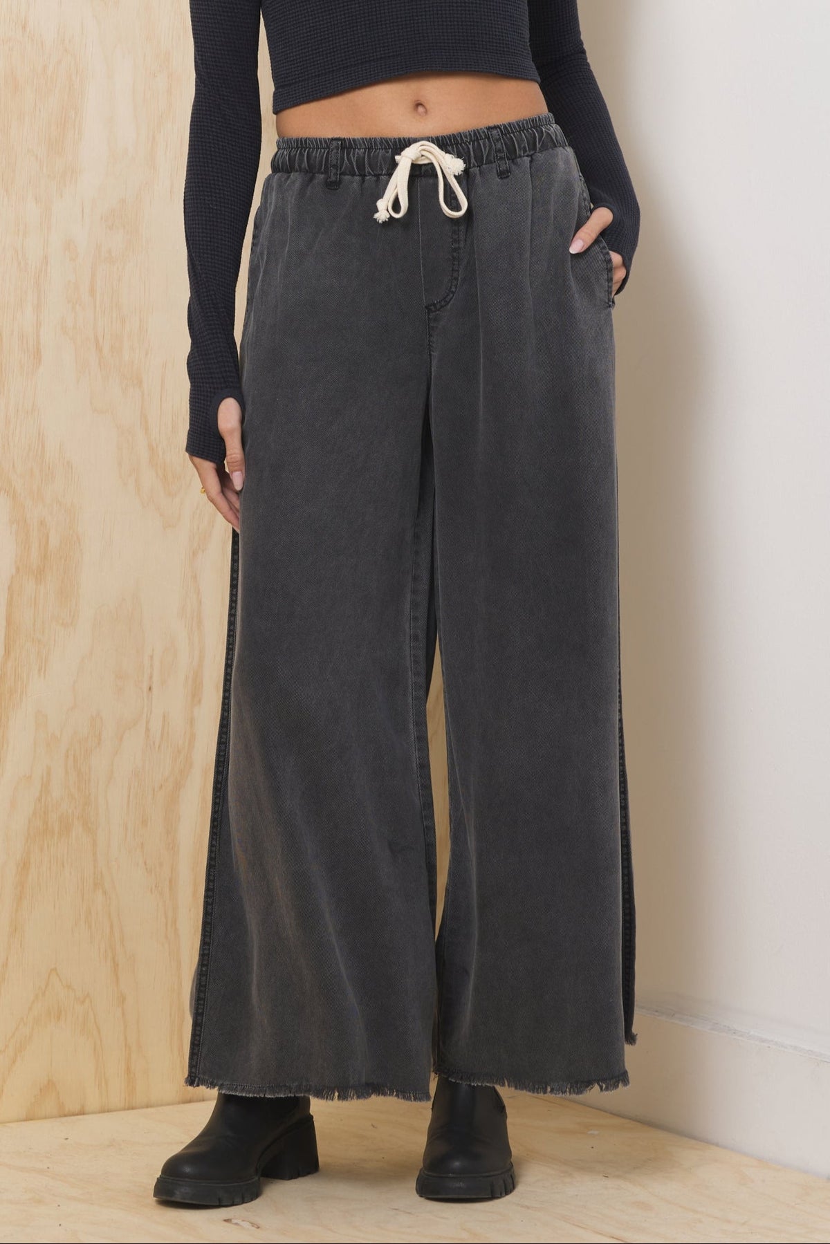 Tencel Wide Leg Pant - Charcoal | Vintage Havana Charcoal