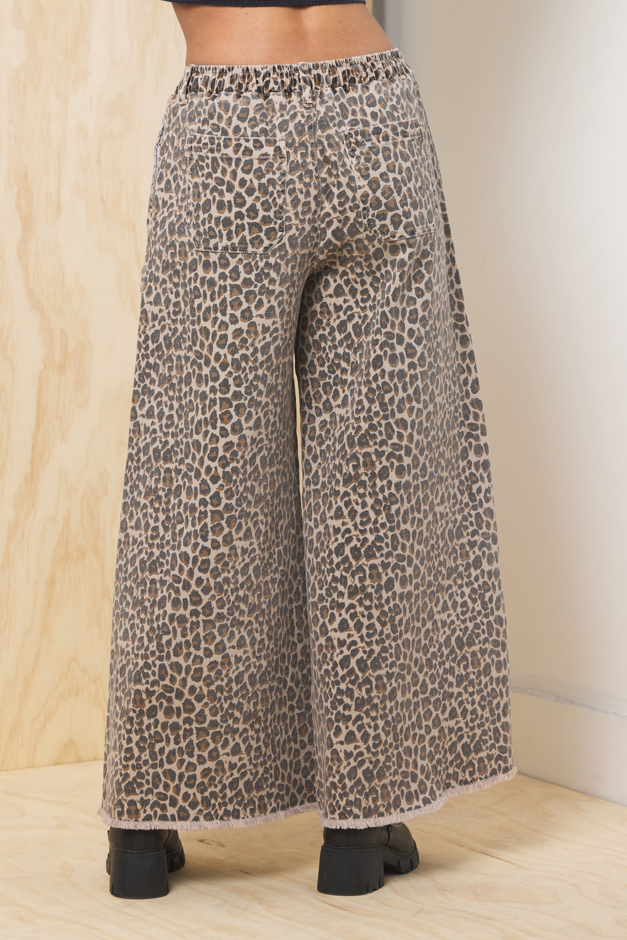 Stretch Denim Wide Leg Pant | Vintage Havana Leopard