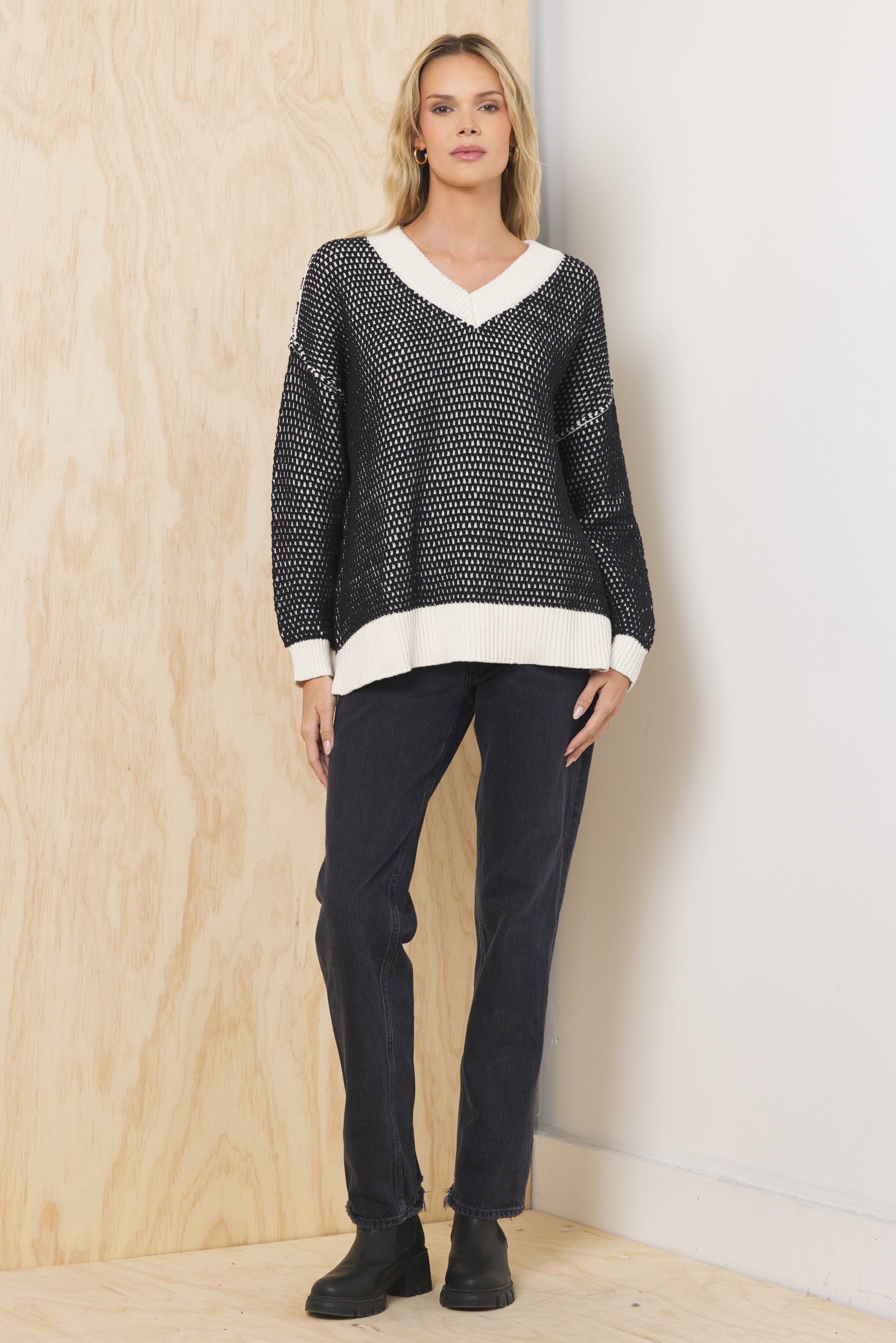 Honeycomb Knit V Neck Sweater | Vintage Havana Ivory/Black