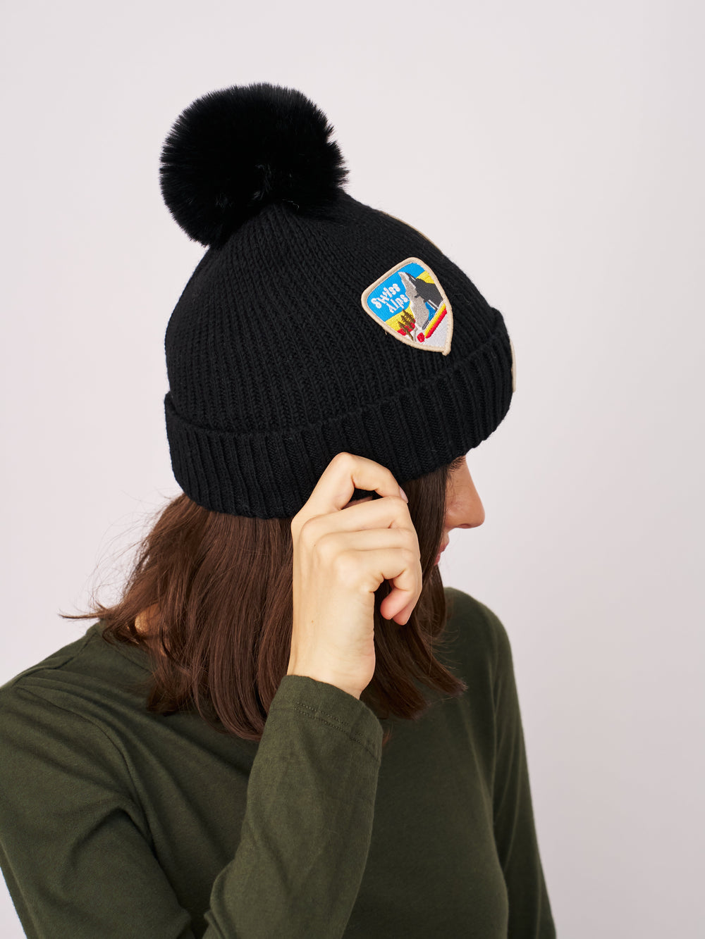 RIBBED POMPOM BEANIE WITH SWISS ALP PATCH - BLACK | Vintage Havana Black