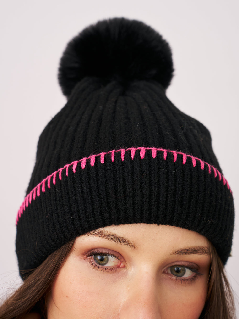 RIBBED POMPOM BEANIE - BLACK/PINK | Vintage Havana Black/Pink