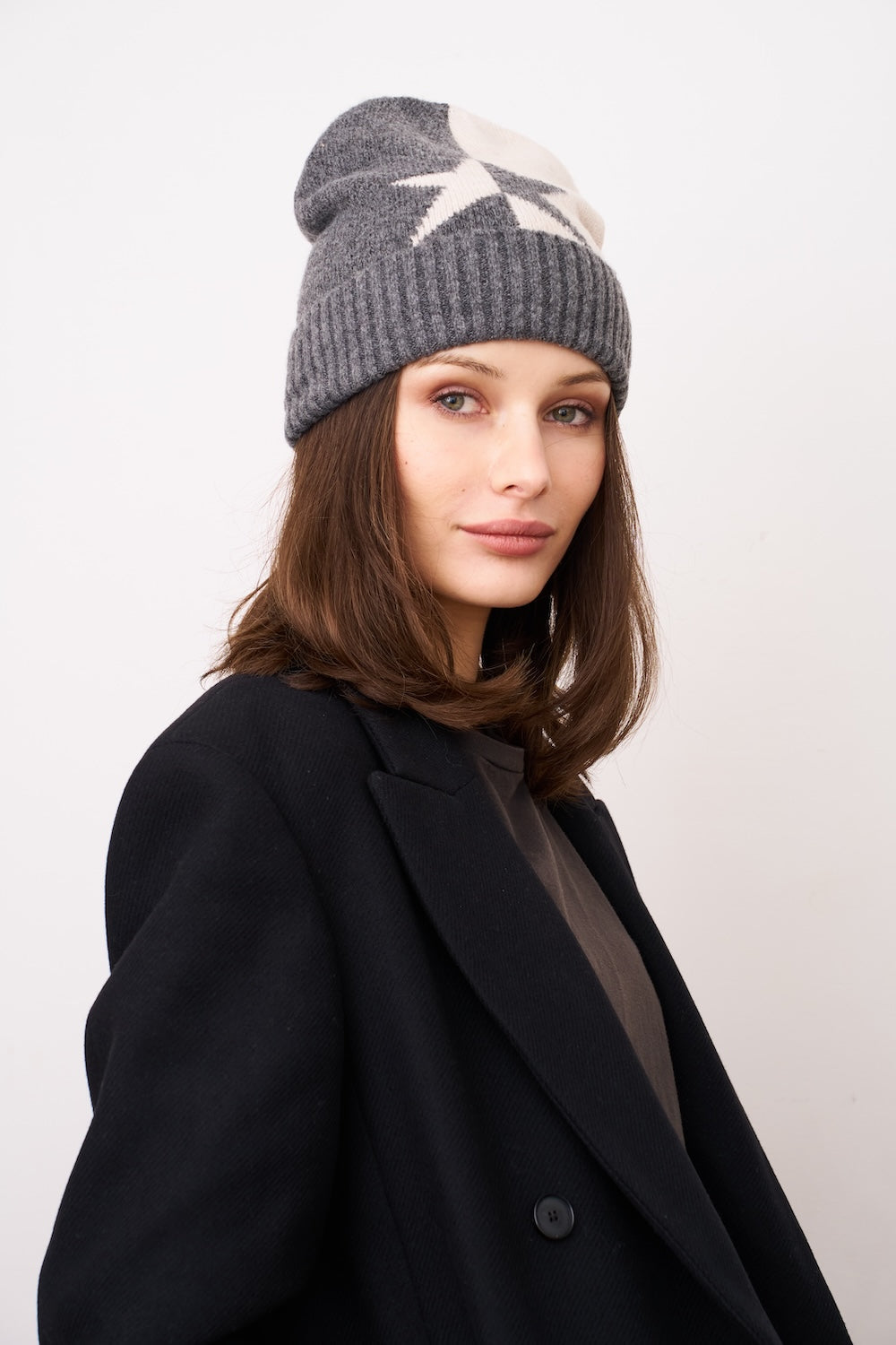 STAR PATTERN BEANIE | Vintage Havana Charcoal