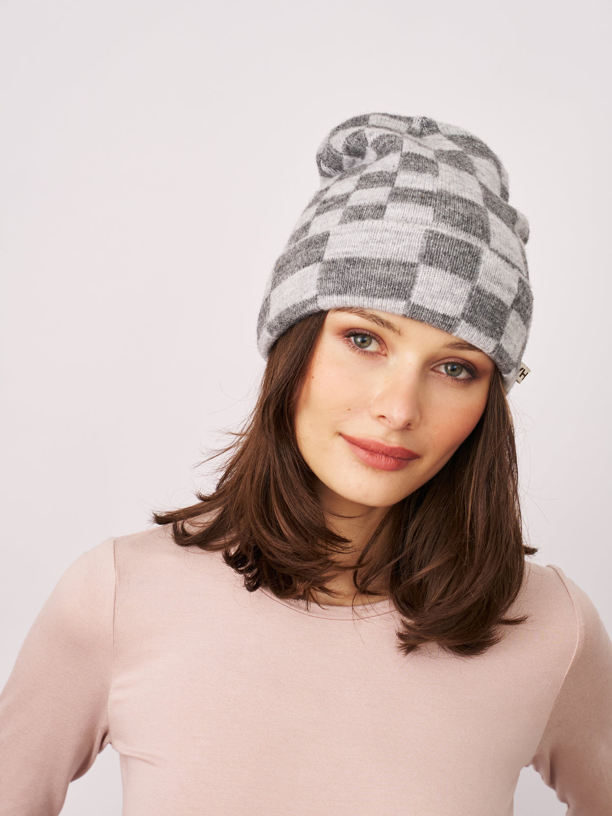 CHECK PATTERN BEANIE - GREY | Vintage Havana Grey