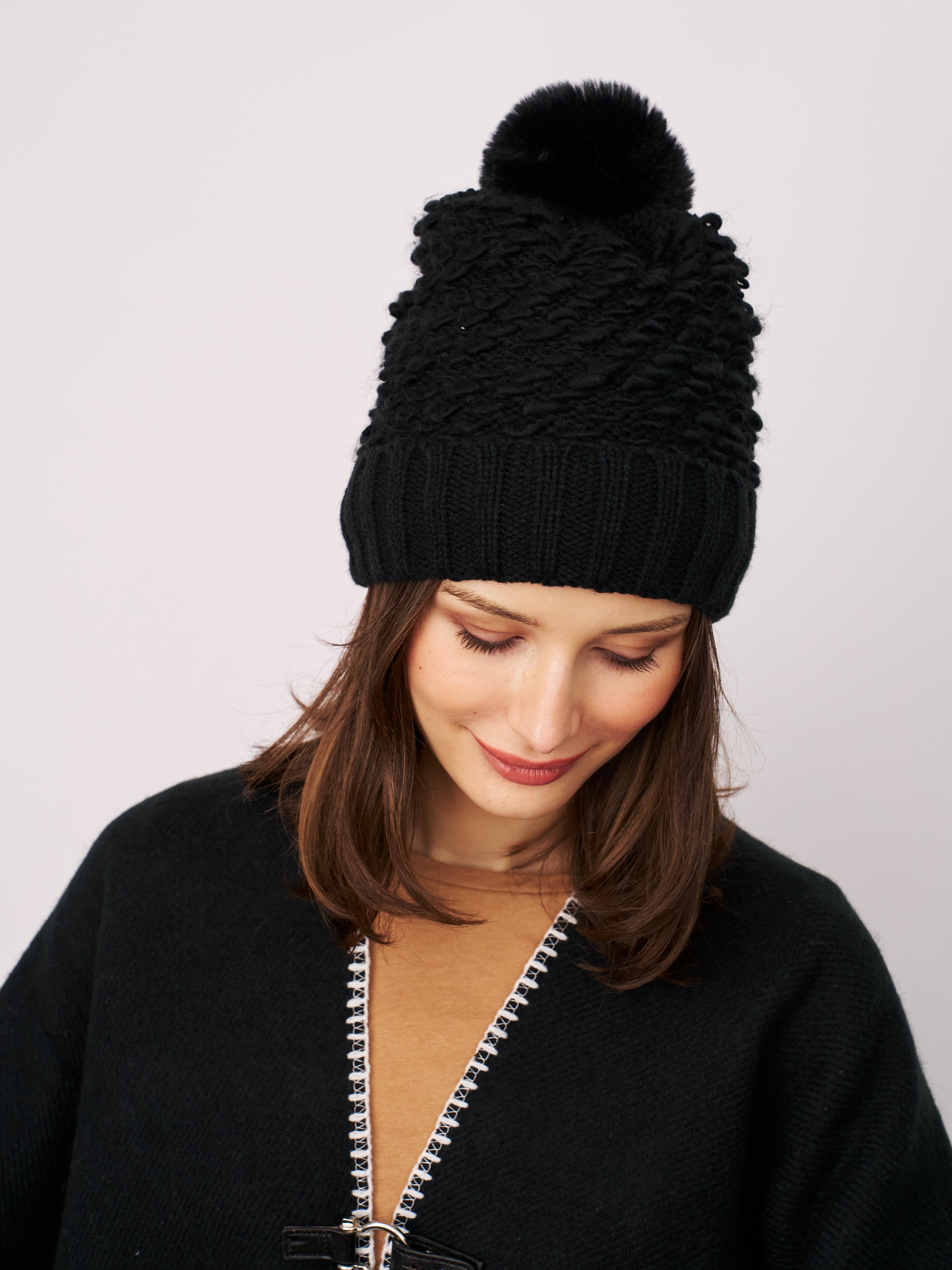 TURN UP POMPOM HAT - BLACK | Vintage Havana Black