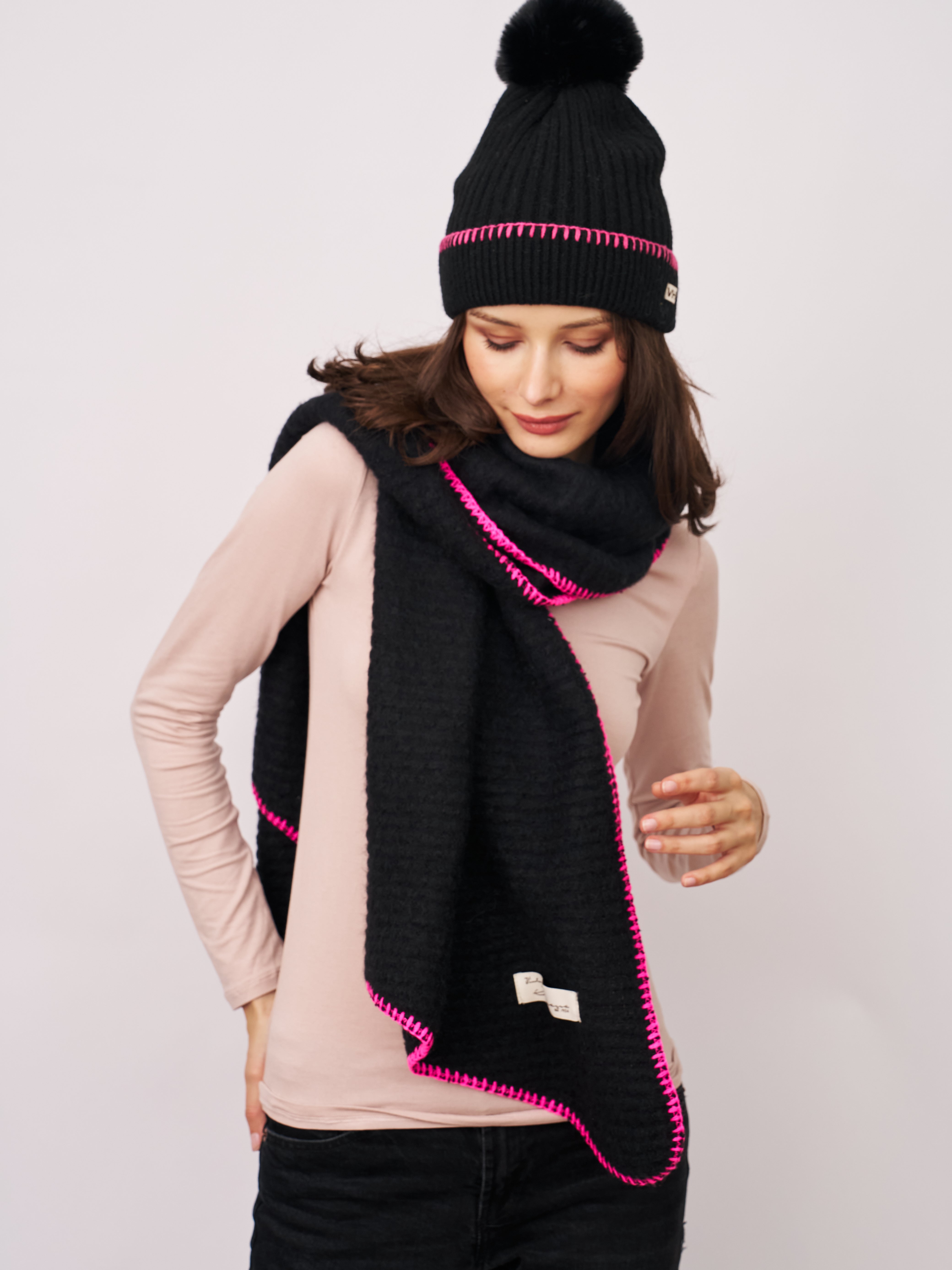 BLANKET STITCH KNIT SCARF - BLACK/B PINK | Vintage Havana Black/B Pink
