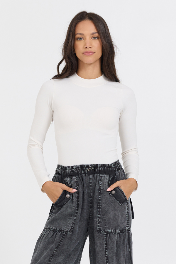 Pale Ivory Seamless Mock Neck Top | Vintage Havana Pale Ivory