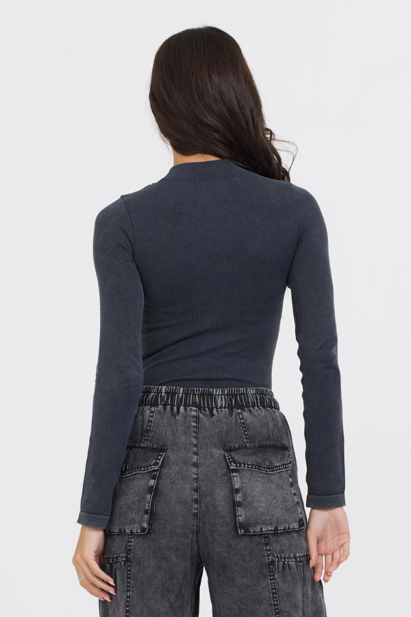 Washed Mountain Seamless Mock Neck Top | Vintage Havana Grey